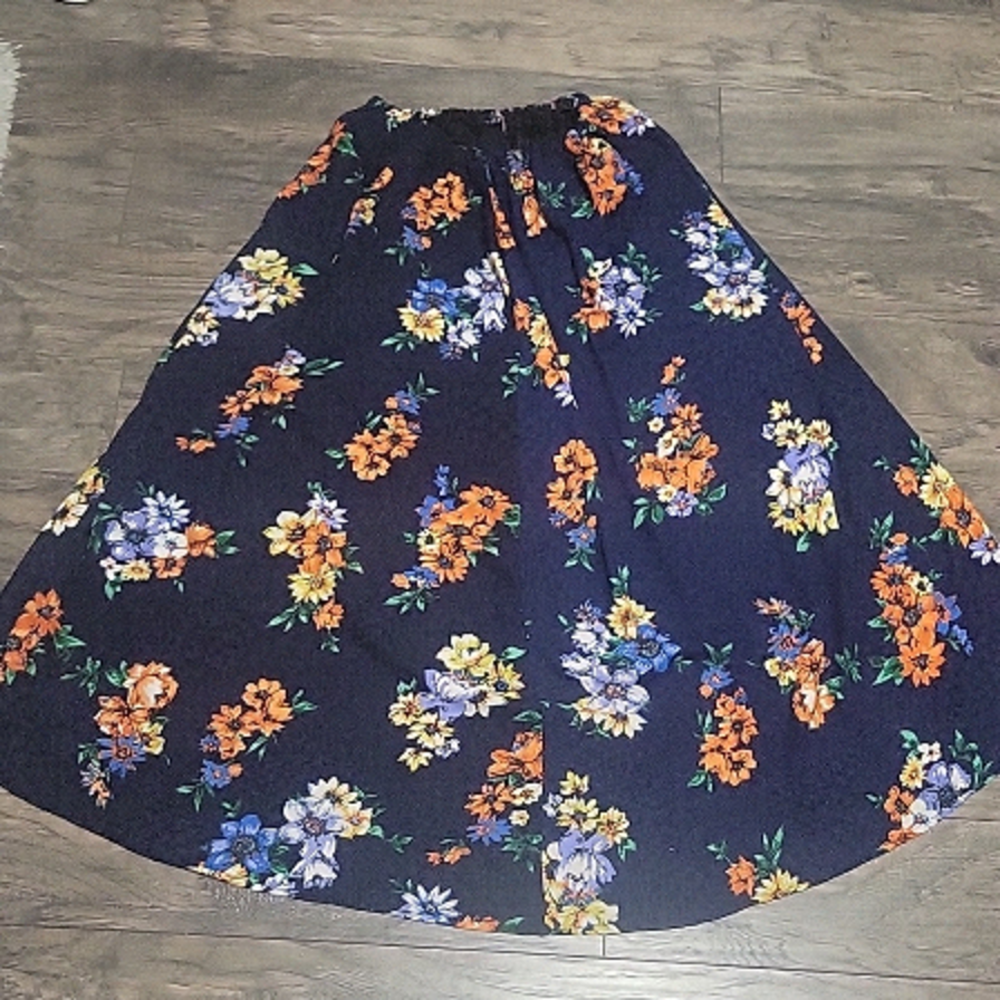 Women hand stitched floral two-tone long maxi skirt size M